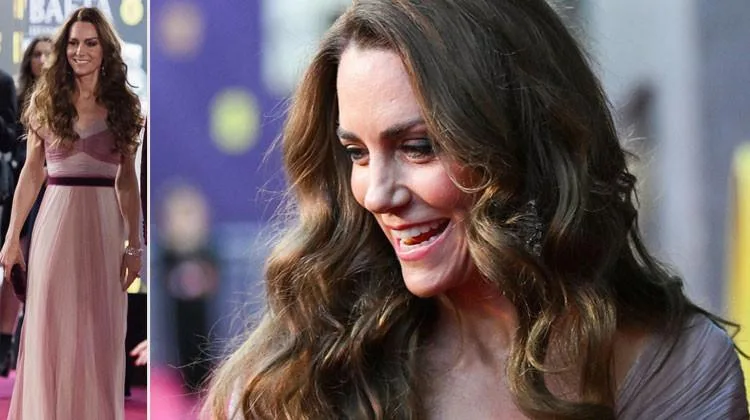 BAFTA Ödülleri'nde Kate Middleton'ın tercihi ve kraliyet mücevherleri dikkat çekti