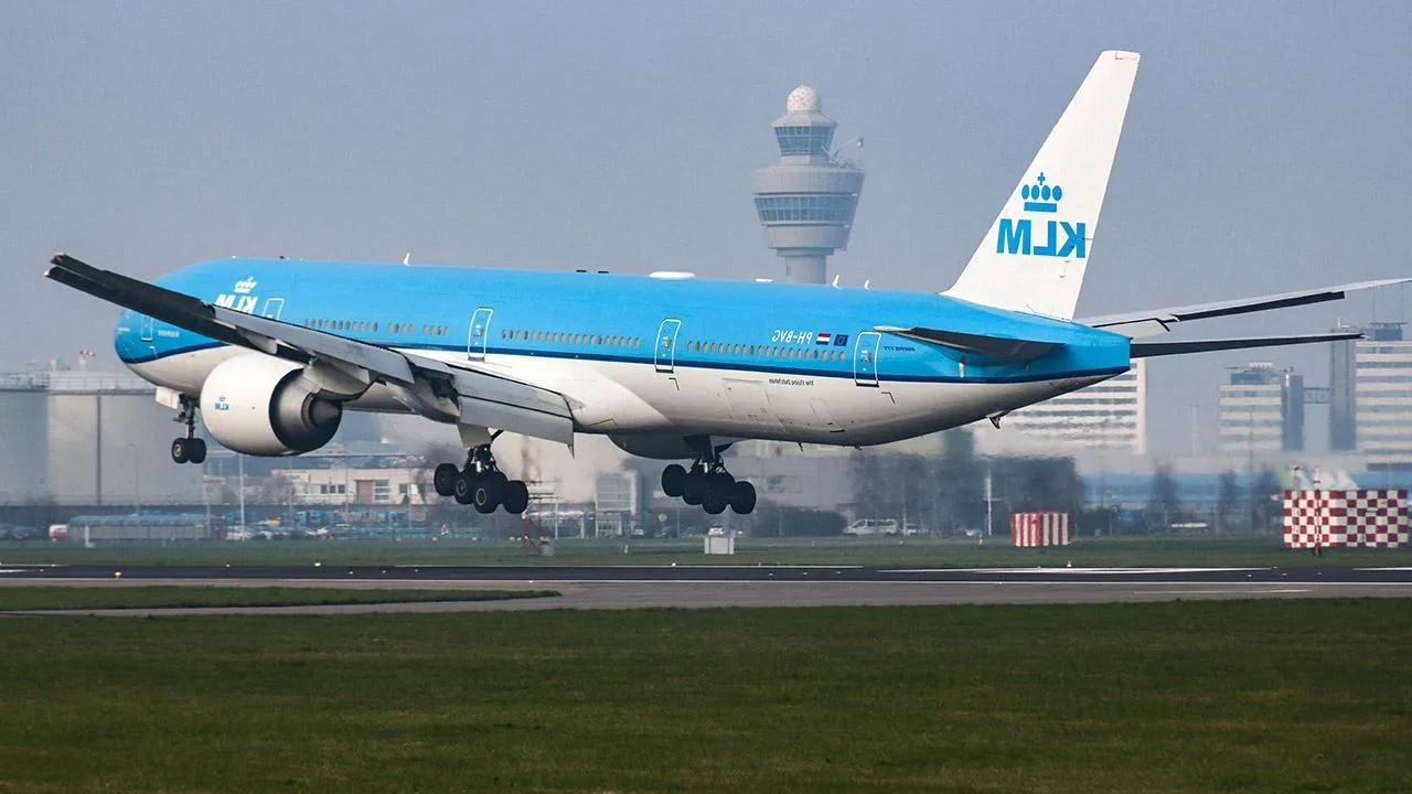 KLM'nin İsrail uçuşlarını askıya alması bölgesel bağlantıları etkiliyor