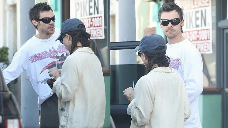 Lenny Kravitz'ten Harry Styles'a evlilik baskısı: 'Oyalanmayı bırak, kızımla evlen!'