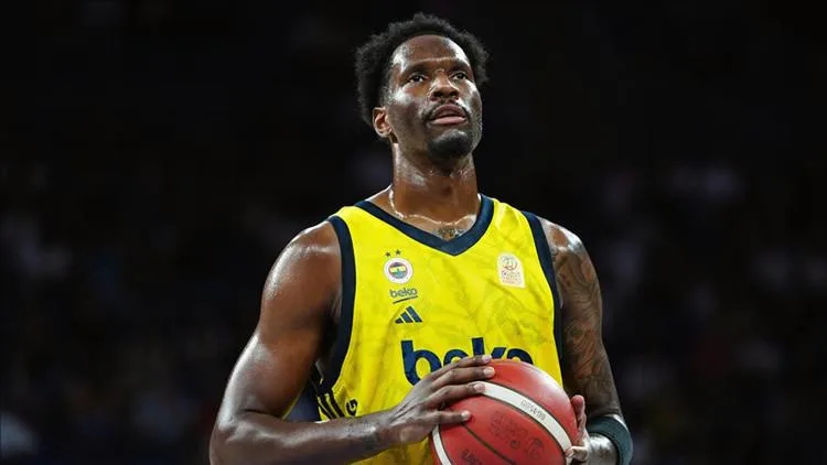 Nigel Hayes-Davis, Panathinaikos'a 4 milyon dolara transfer oldu