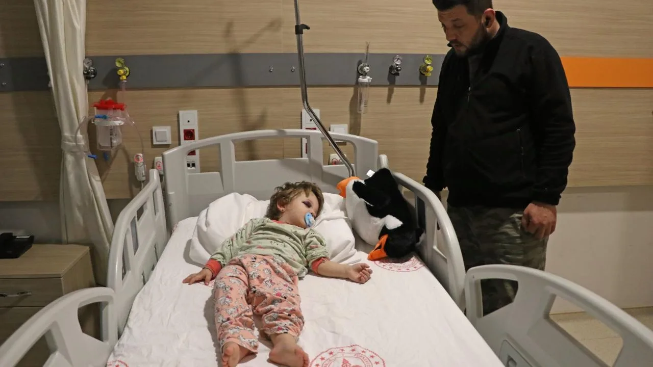 Yalova'da baba ve 14 aylık kızı komşularının saldırısında yaralandı