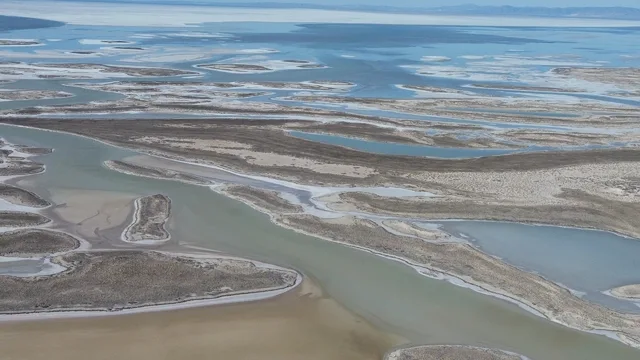 Aksaray'da Tuz Gölü kış yağışlarıyla yeniden canlandı