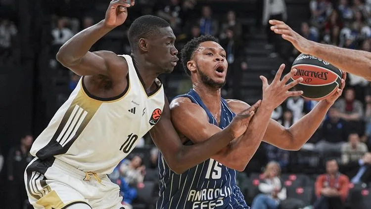 Anadolu Efes evinde şok yaşadı! Asvel'e boyun eğdi