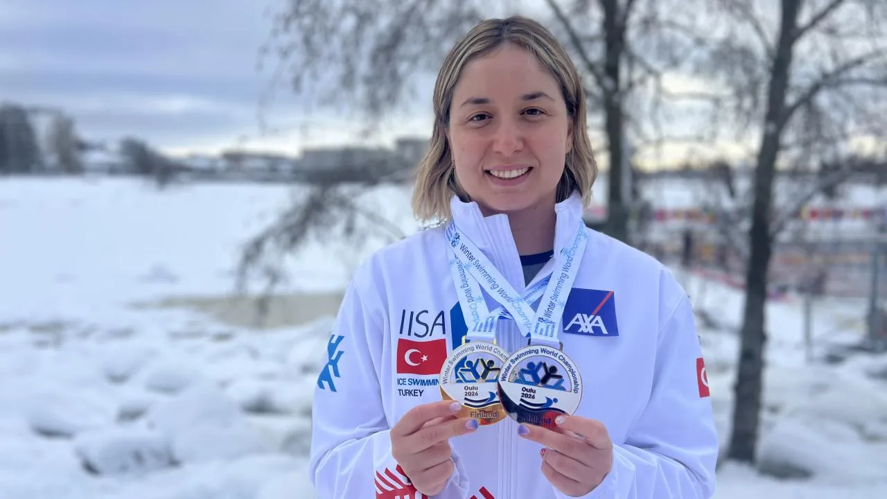 Bengisu Avcı 200 metrede dünya rekoru kırdı