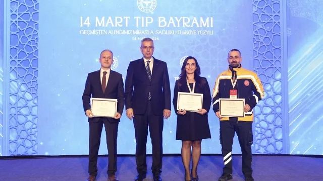 Düzce'de sağlık çalışanlarına Bakan'dan teşekkür belgesi verildi