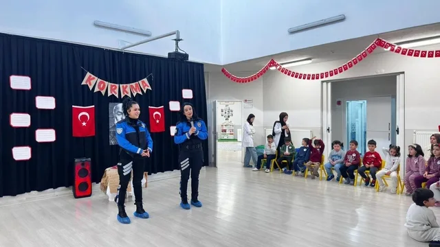 Erzincan'da 215 öğrenciye güvenlik eğitimi verildi
