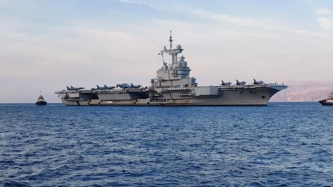 Fransa, uçak gemisi iddialarına açıklık getirerek bölgesel spekülasyonları sınadı