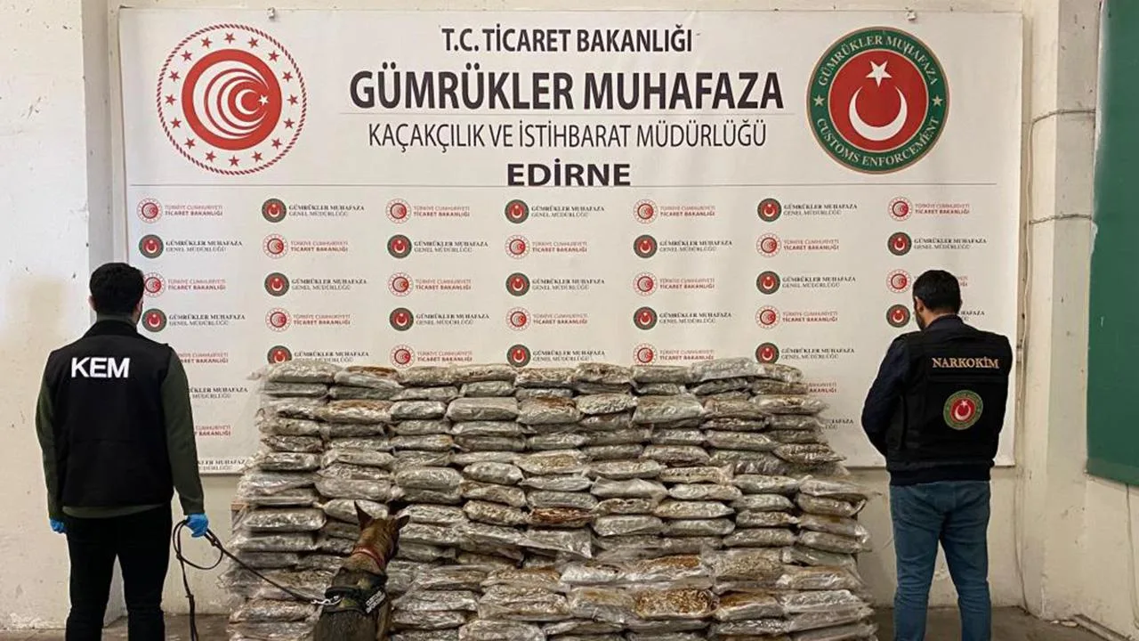 Gümrüklerde 484 kilogram uyuşturucu maddeye el kondu