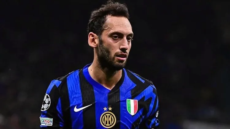 Inter, Hakan Çalhanoğlu ile yeni sözleşme görüşecek