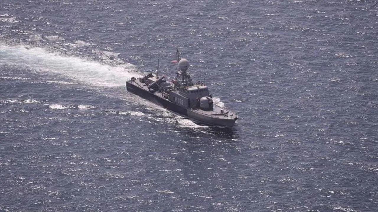 İran donanma gemisi Hint Okyanusu'nda battı