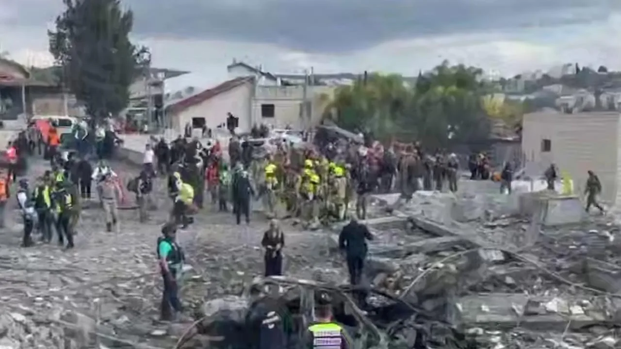 İran'ın füze saldırısı İsrail'de can kaybına yol açtı