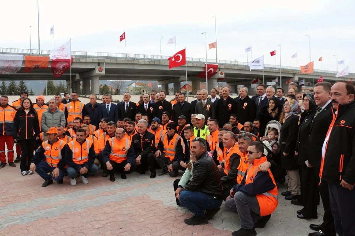 Isparta'da yeni kavşak ve yol projeleriyle 175,7 milyon lira tasarruf sağlandı