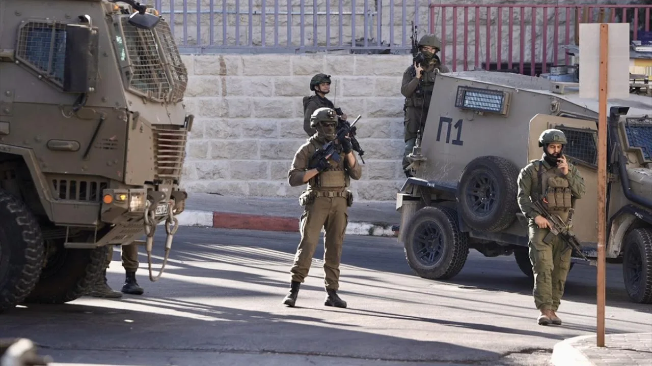 İsrail, ekonomik kayıpları azaltmak için kısıtlamaları hafifletti