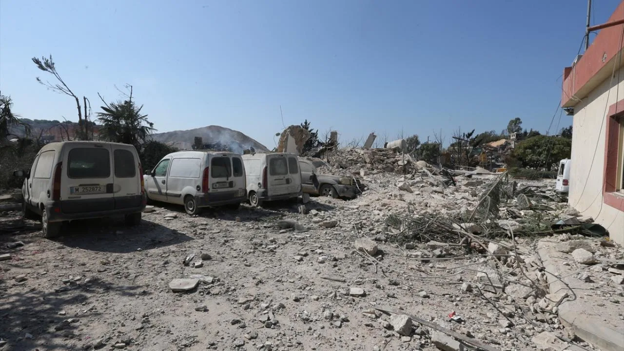 İsrail'in Lübnan'a hava saldırılarında sivil kayıplar arttı