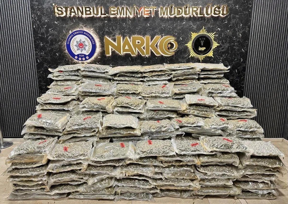 İstanbul'da 4 tırda 527 kilo uyuşturucu ele geçirildi