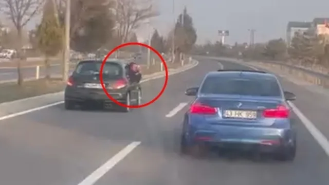 Kütahya'da yan yana ilerleyen 2 sürücüye 9 bin TL ceza kesildi