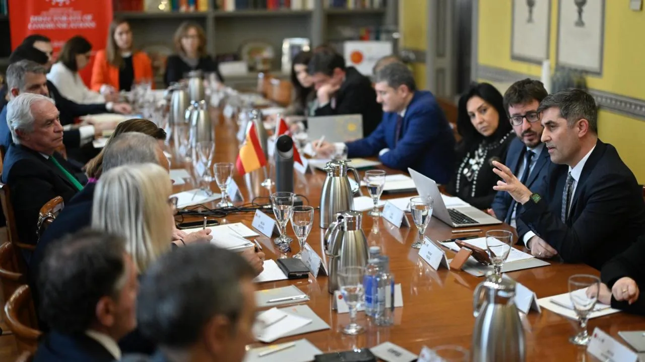 NATO Zirvesi öncesi ilk panel Madrid'de yapıldı