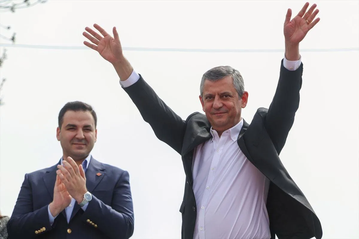 Uşak'ta CHP Lideri Özgür Özel, Uyuşturucu ile Mücadele İçin Seferberlik İlan Etti