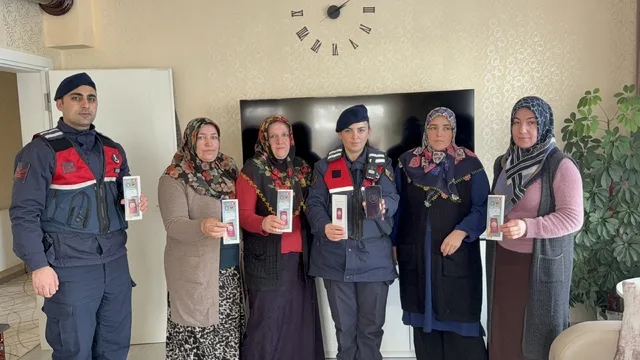 Yozgat'ta jandarma ekipleri KADES uygulamasını tanıttı