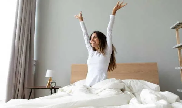 Her gün yapılan 10 dakikalık alışkanlık vücudu yeniliyor: Gün boyu daha enerjik ve dinç hissetmek için 7 öneri