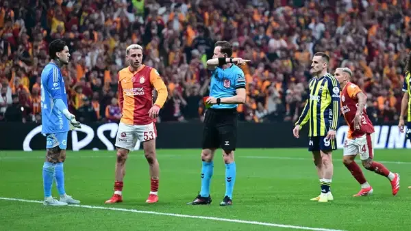 Eski hakemden Galatasaray - Fenerbahçe derbisi için flaş eleştiri: 'Kırmızı kartın sebebi Ederson mu, Yasin Kol mu?'