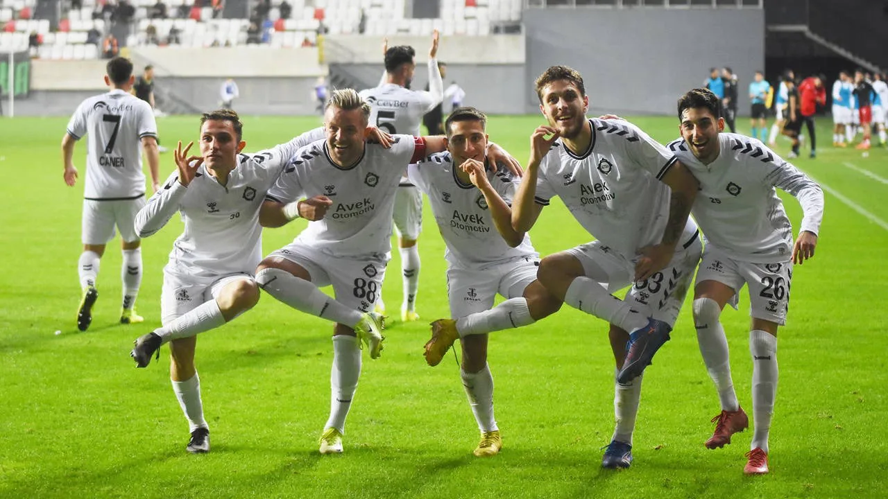 Altay ligde kalma maçında Afyon'a karşı