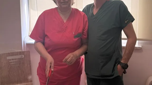 Antalya'da Ebe ve Hemşire Yıllar Sonra Aynı Hastanede Buluştu