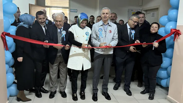 Ardahan'da otizmli bireylerin duyusal dünyası VR gözlüklerle deneyimlendi