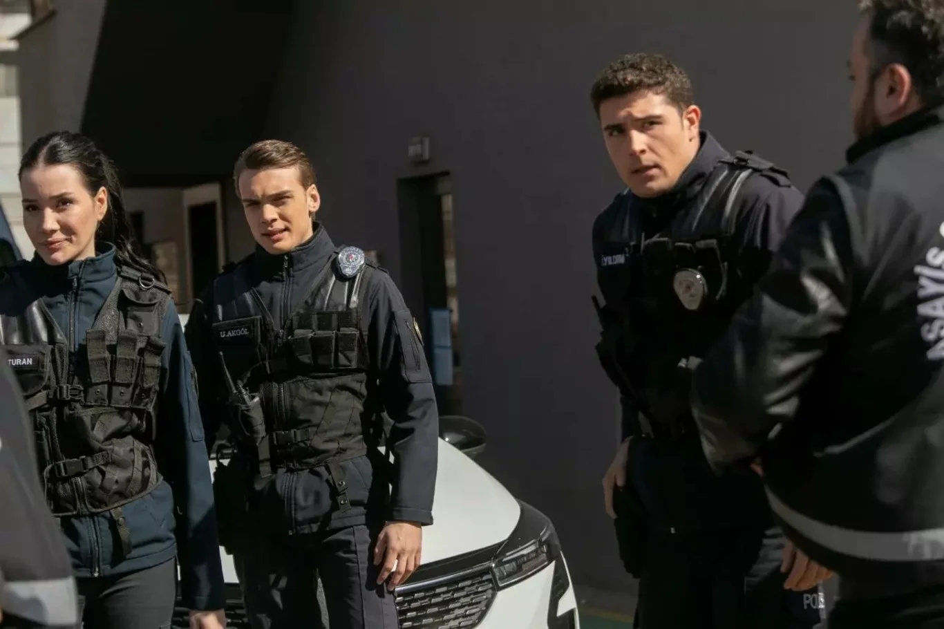 Bu akşam Arka Sokaklar var mı?