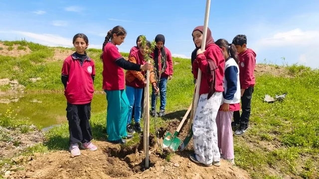 Batman'da binlerce fidan toprakla buluştu: Beşiri'de kırsal kalkınma hamlesi