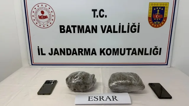 Batman'da otomobilde 1 kilo esrar ele geçirildi: 1 kişi tutuklandı