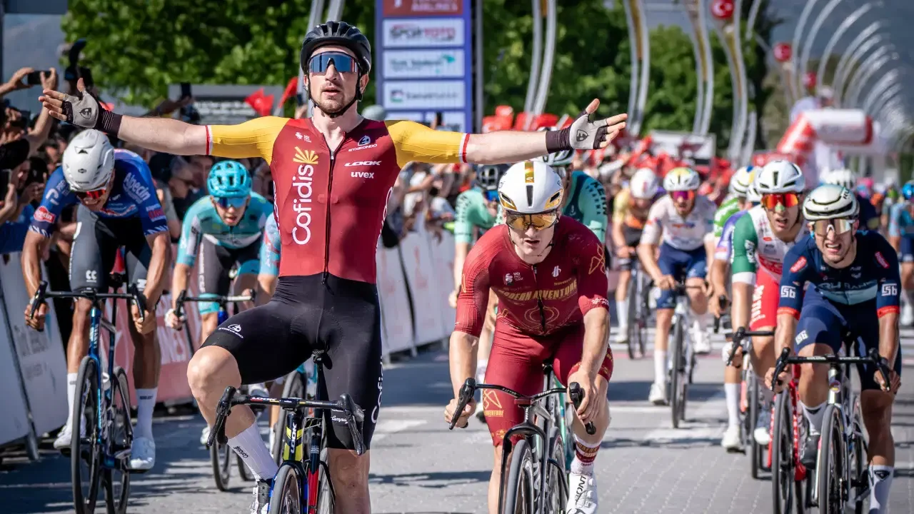 Türkiye Bisiklet Turu'nın 4. etabını Stanislaw Aniolkowski kazandı!