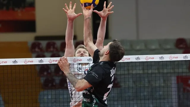 Bursa'da Efeler Ligi play-off maçında Altekma'ya yenildi