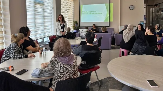 Çanakkale'de Kadınlara Kalp Sağlığı Bilgilendirmesi Yapıldı