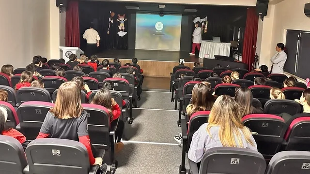 Çanakkale'nin Gelibolu ilçesinde öğrencilere ağız ve diş sağlığı eğitimi