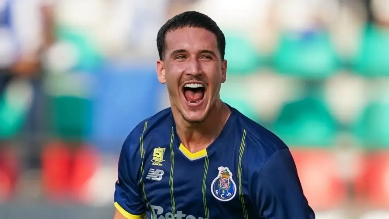 Deniz Gül Porto'yu şampiyonluğa taşıyor!