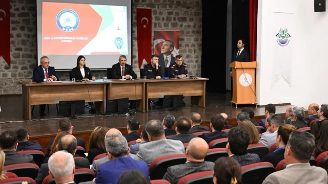 Edirne'de Okul Güvenliği İçin Kapsamlı Değerlendirme Toplantısı Yapıldı