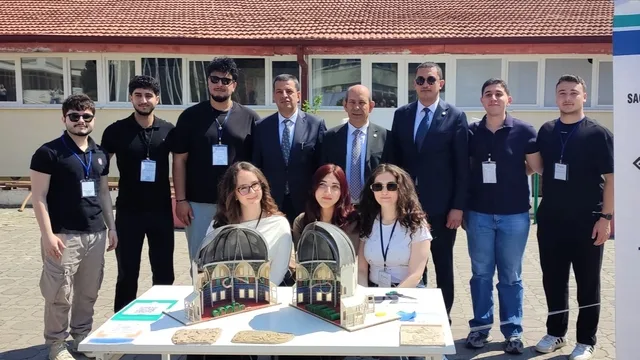 Edirne'de Trakya Üniversitesi'nde Turizm Haftası coşkusu yaşandı