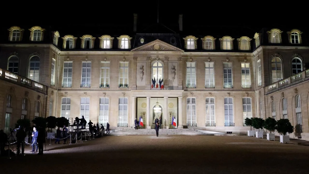 Fransa’da yolsuzluk soruşturması: Cumhurbaşkanlığı Sarayı’na polis baskını