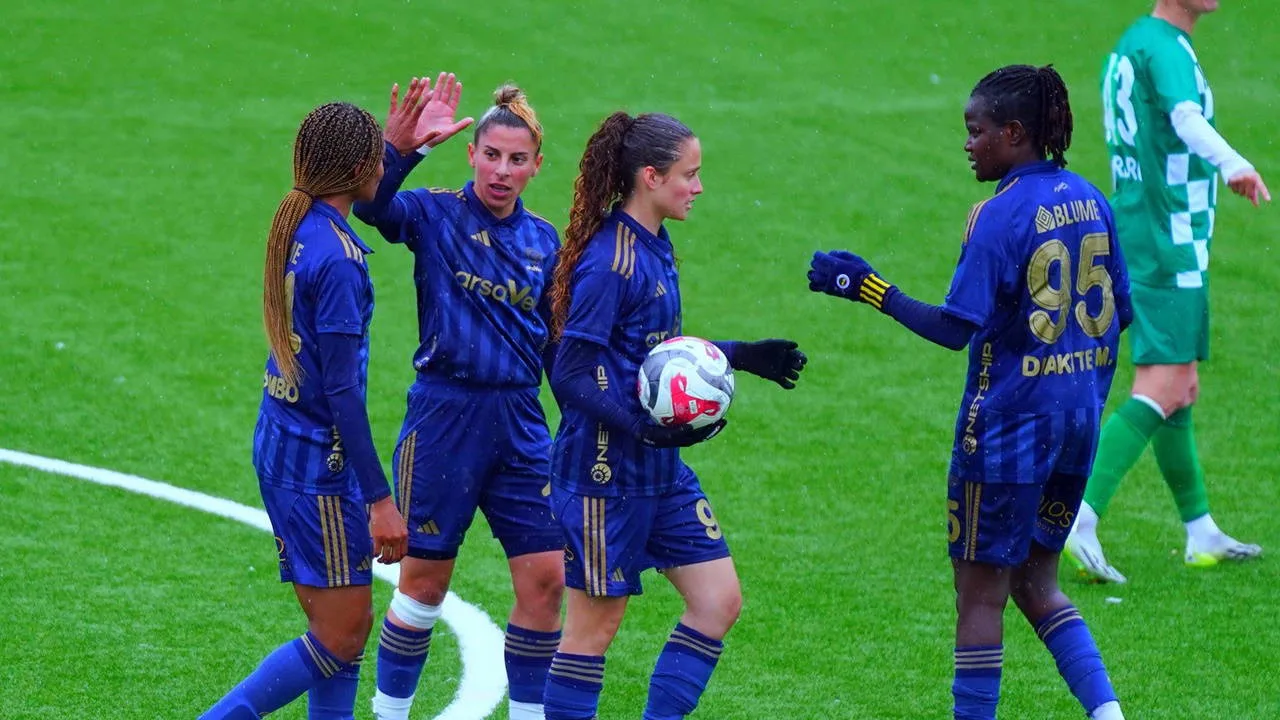 Şampiyonluk için geri sayıma geçti: Fenerbahçe arsaVev'den 11 gollü galibiyet