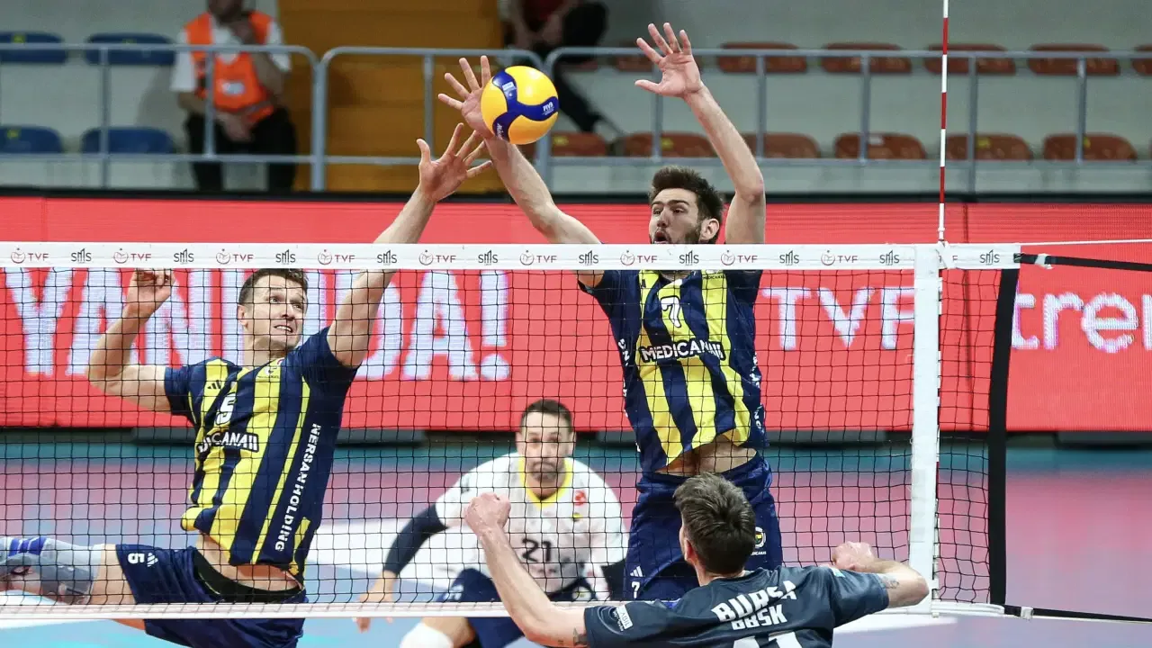 Fenerbahçe Medicana, play-off 5-8 etabında finale çıktı!