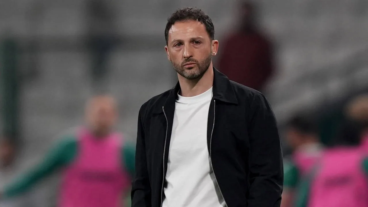 Fenerbahçeli taraftarlardan Domenico Tedesco'ya destek!