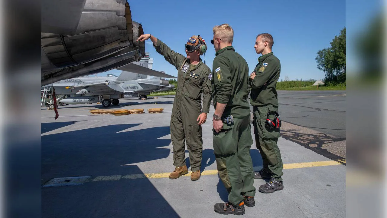 Gökyüzündeki manevra Finlandiya’yı karıştırdı: Pilot adaylarından tepki çeken çizim
