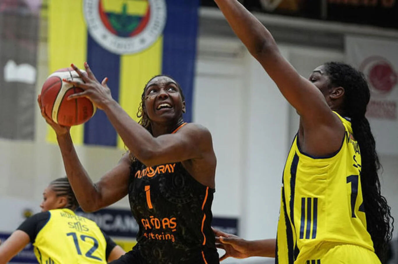 Euroleague finalinde derbi heyecanı!