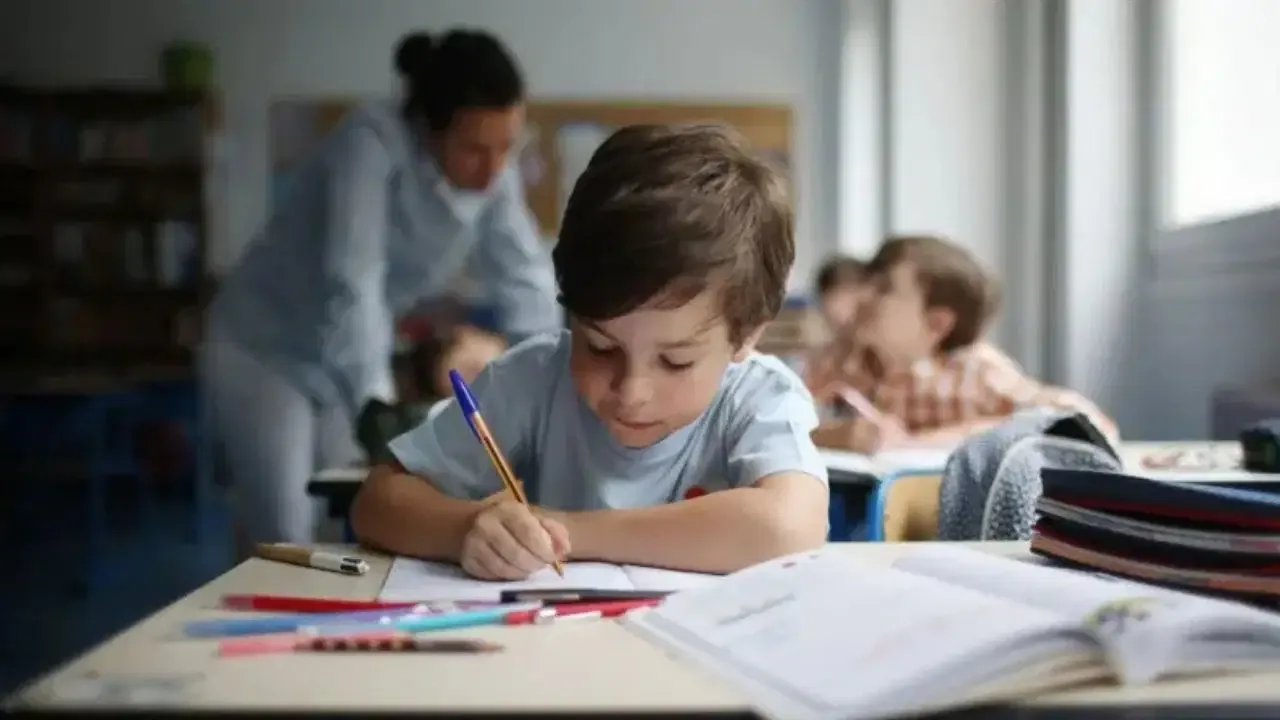 İsveç eğitimde dijitali terk edip kağıt kaleme geri dönüyor