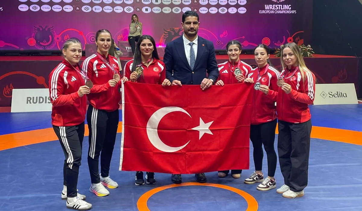 Kadın Güreş Milli Takımımız Avrupa ikincisi!