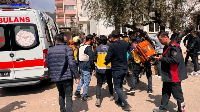 Kahramanmaraş'ta okulda silahlı saldırı: Yaralılar var