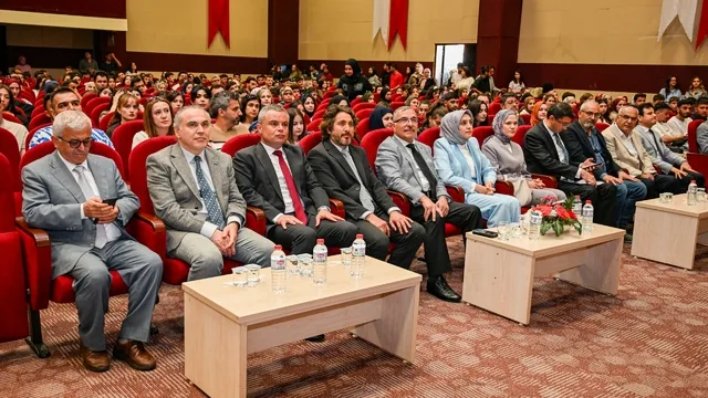 Karaman'da gençlere bilişim suçları uyarısı: Kişisel bilgiler tehlikede