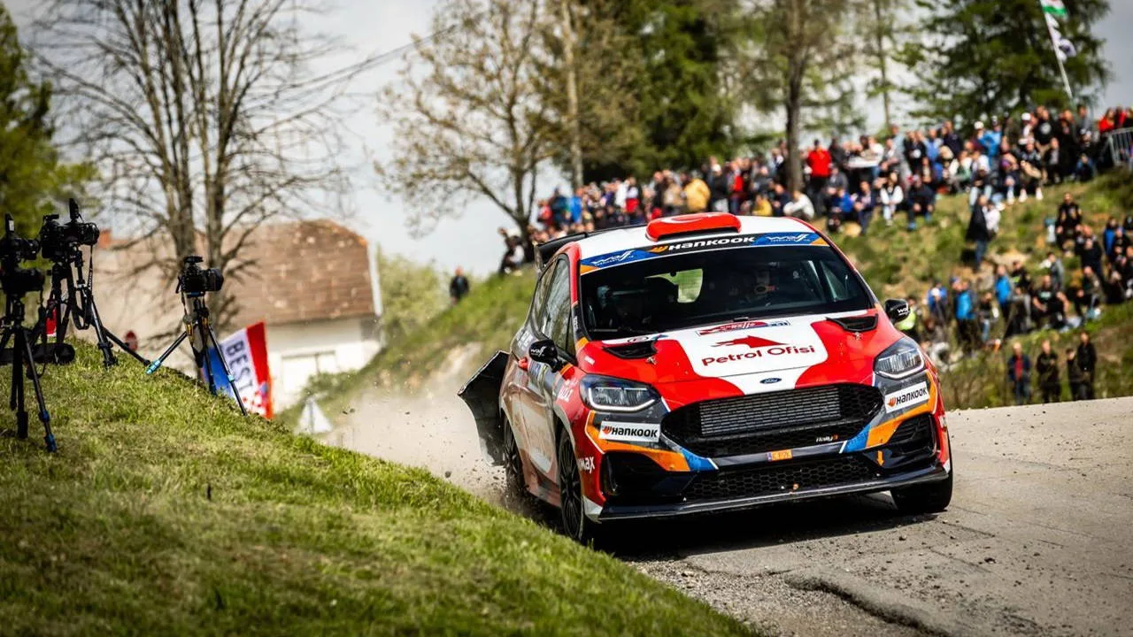 Kerem Kazaz’dan 7 startta 7 finiş: Dünya Ralli Şampiyonası Hırvatistan ayağında Türkiye’nin en genç ralli şampiyonu podyumda