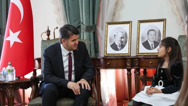 Kilis'te Vali Koltuğu Öğrenciye Devredildi: 23 Nisan Kutlaması